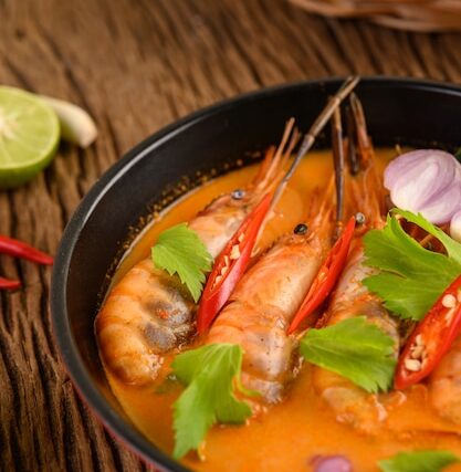 Tom yum kung, soupe aux crevettes, citronnelle et galanga